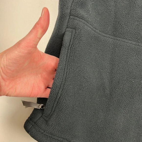 Youth MEC Mountain Equipment Co-op Fleece Zip Up  Vest - Picture 2 of 6